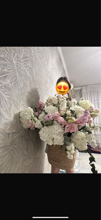 Цветы на кашпо свежие