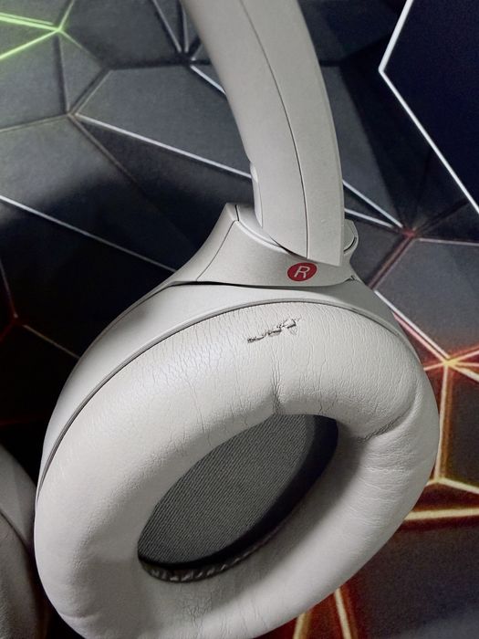 Наушники Sony  1000XM4