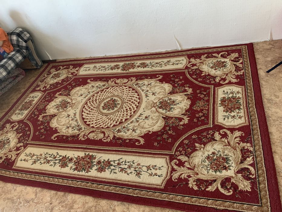 2 ковра. В хорошем состаянии.