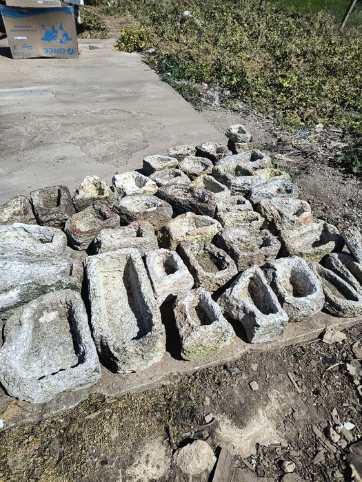 Кашпи от естествен камък