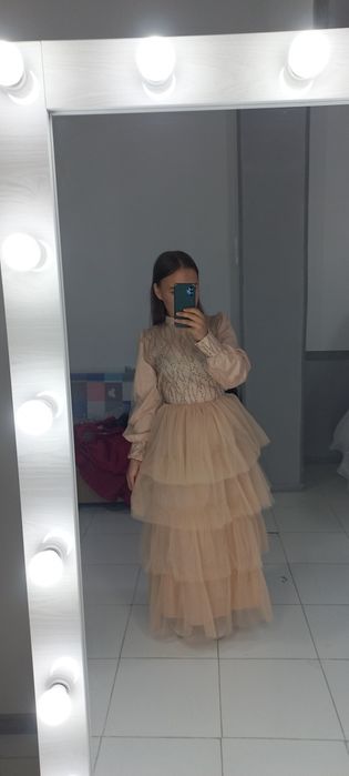 Сросно продается по акции Платье новое . Вечернее платье