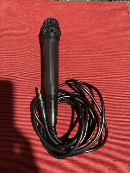 Microfon dinamic JBL 100 PBM XLR cu switch on/off ptr karaoke