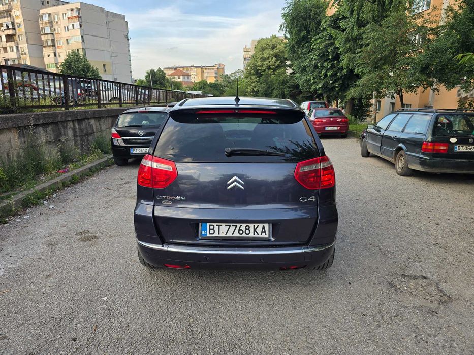 Продавам c4 picasso