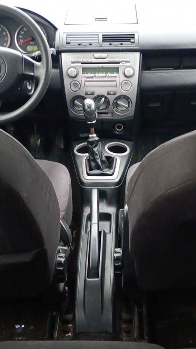 Mazda 2 variante rate Glovo Tazz benzina full itp, asig, fiscal 2007