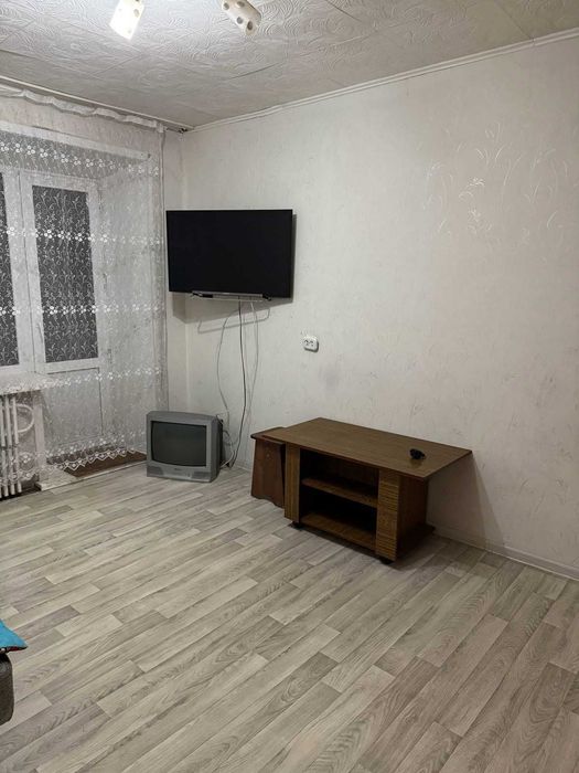 1-комнатная в малосемейном доме, маг. Мандарин