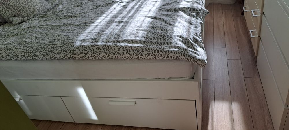 Легло BRIMNES King size Ikea и Матрак HYLLESTAD Икеа