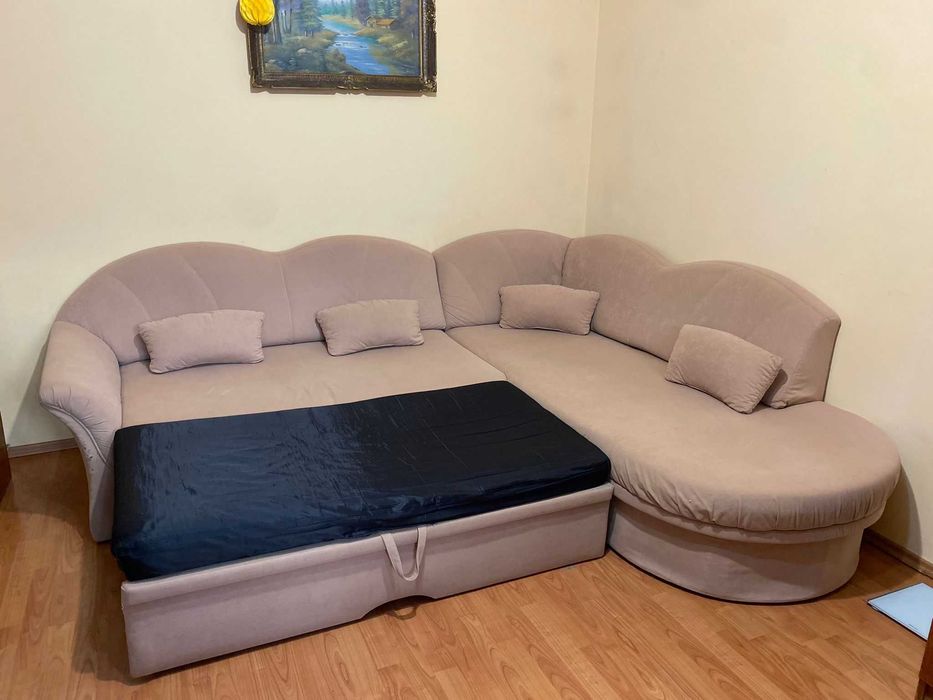 Ofer mobila second-hand cu pret extrem de redus