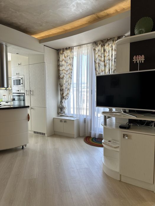 Продава се Двустаен апартамент в Варна, Възраждане 1 - 110 кв.м за 3228 €/кв.м - Снимка #4