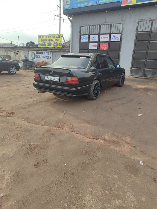 Продам Мерседес 124
