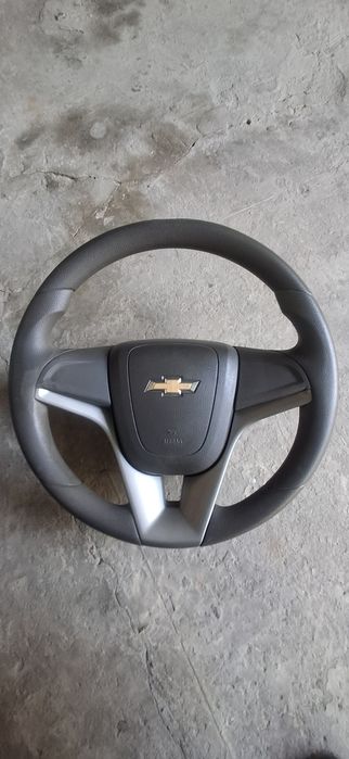 Рул от Cobalt состояние хорошое аирбаг ест.
Кобалт рул сотилади холати
