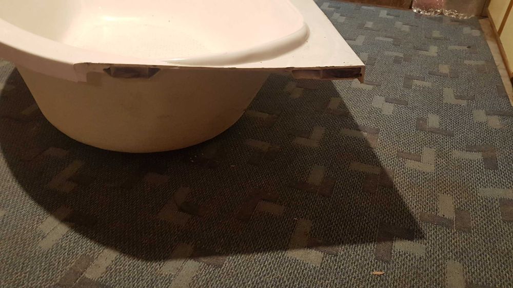 Cada pe colt 150X100 acril