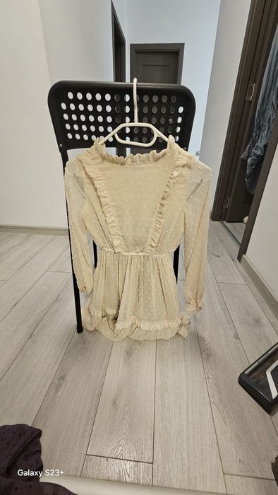 De vanzare rochite fetițe 6-7 ani