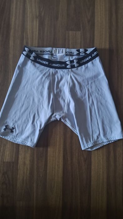 Colanți scurți Under Armour heatgear
