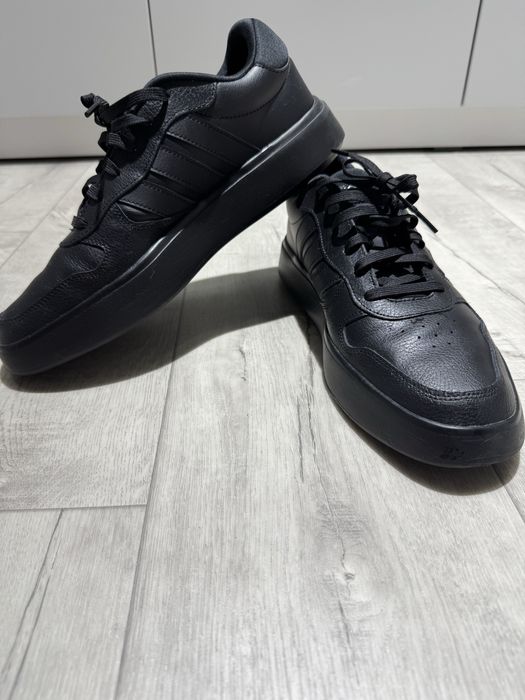 Adidas Litecourt shoes