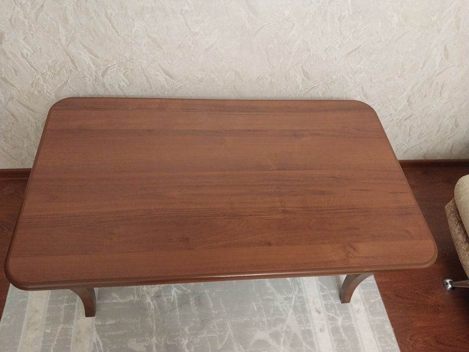 Продам журнальный столик