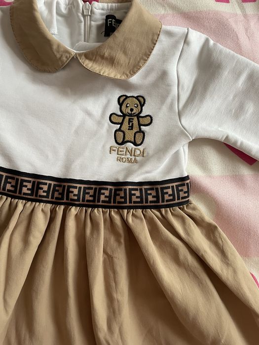 Fendi burberry роклички и тренч За бебе