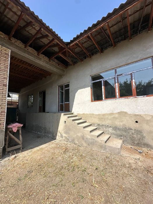 Ховли уй сотилади!