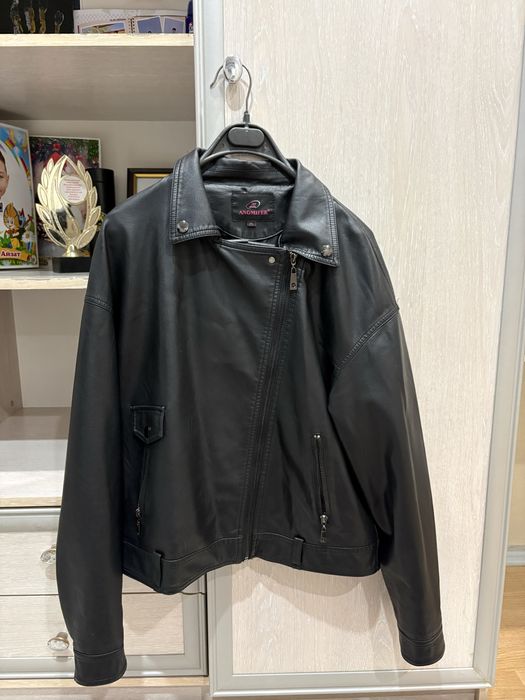 Женская кожанка,НОВАЯ