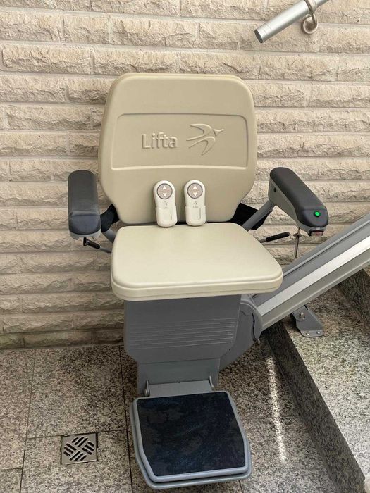 Lift pentru persoane cu dizabilitati