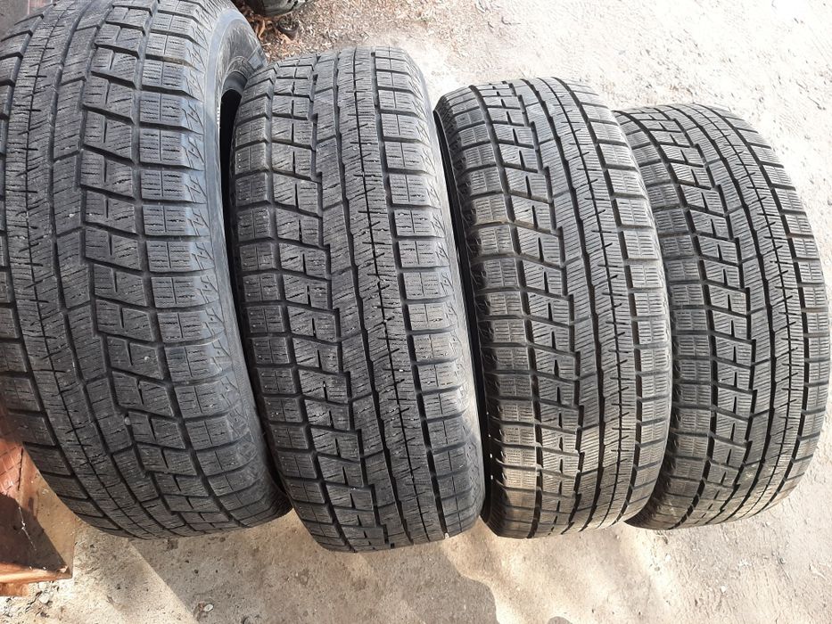 Продам шины. 215/55/17 якогама