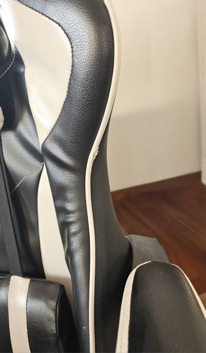 Scaun gaming - alb cu negru