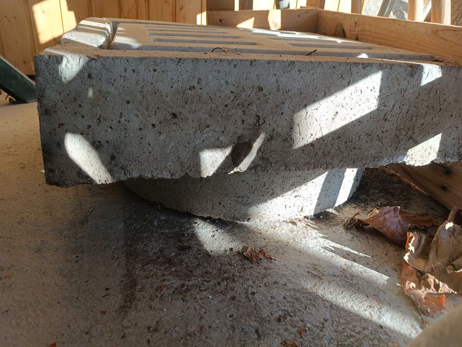 Рамка и решетка от стоманобетон