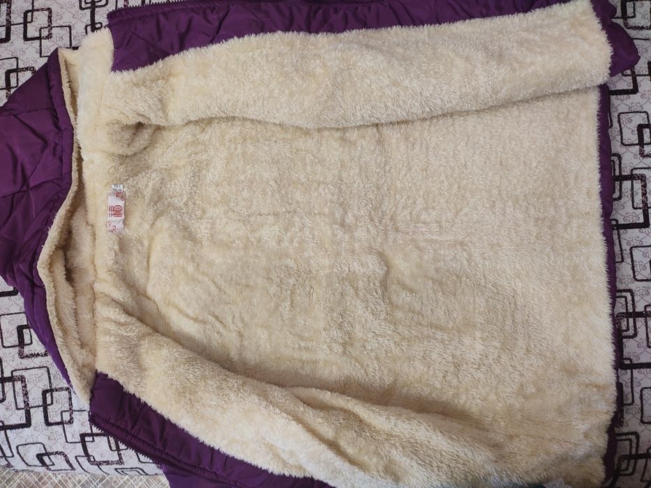 Продам куртку на холодную осень