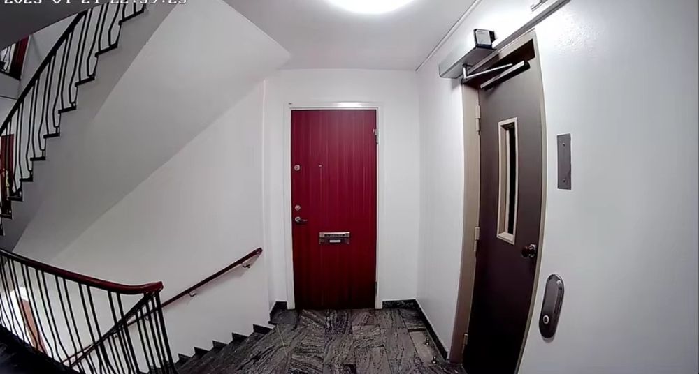 Шпионка със вградена камера