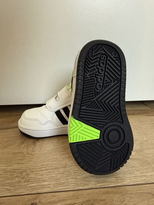 Нови! Маратонки Adidas