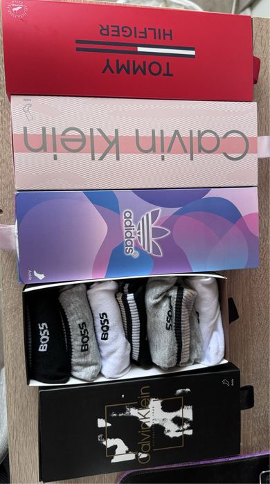 Маркови чорапи в кутия