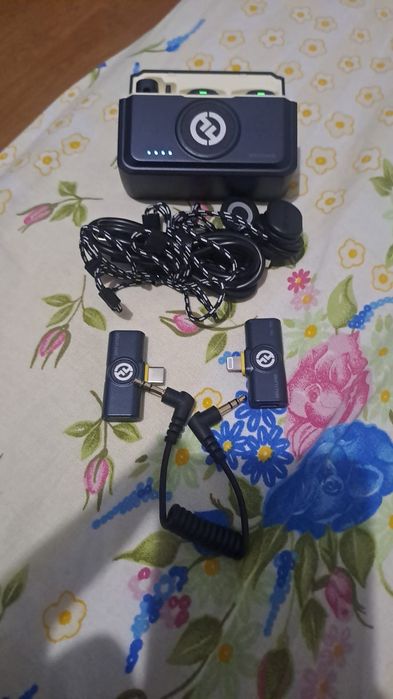 Lavaliera wireless dubla compacta
