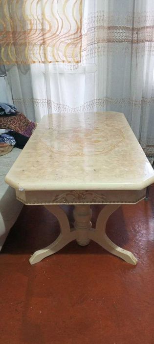 Продаётся мебель для офиса и квартиры  каркас прочный и целый