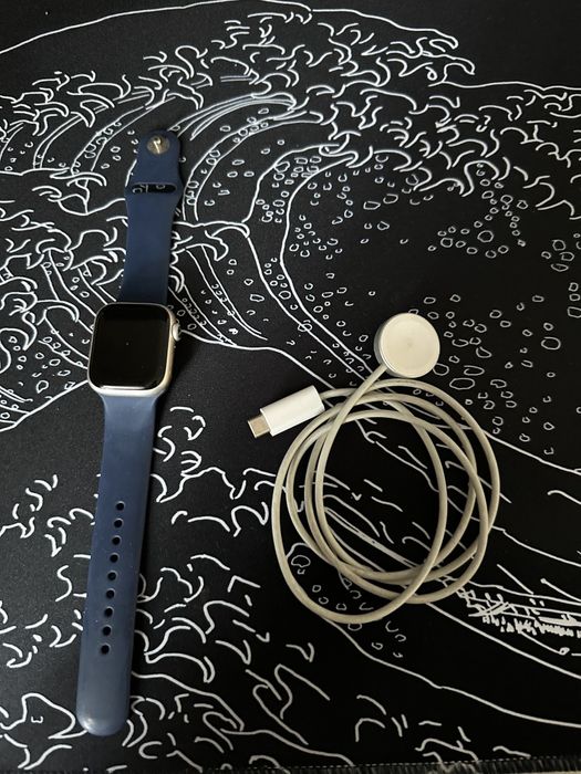 Apple watch series 8