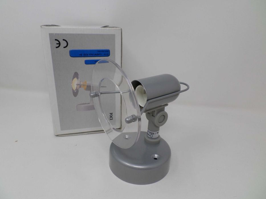 Нов спот за стена