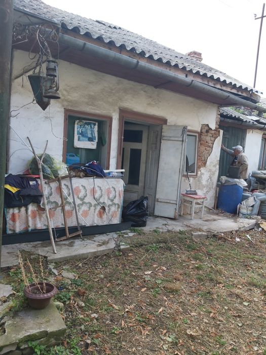 Casă de vánzare ,2 minute de centru,str,M.Eminescu