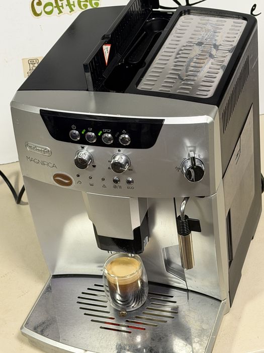 Кафемашина кафе автомат delonghi magnifica с гаранция