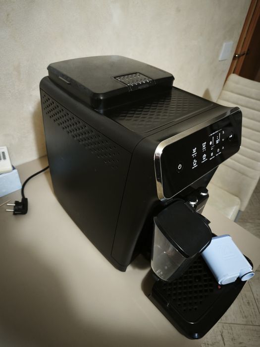 Espressor Philips LatteGo seria 2200