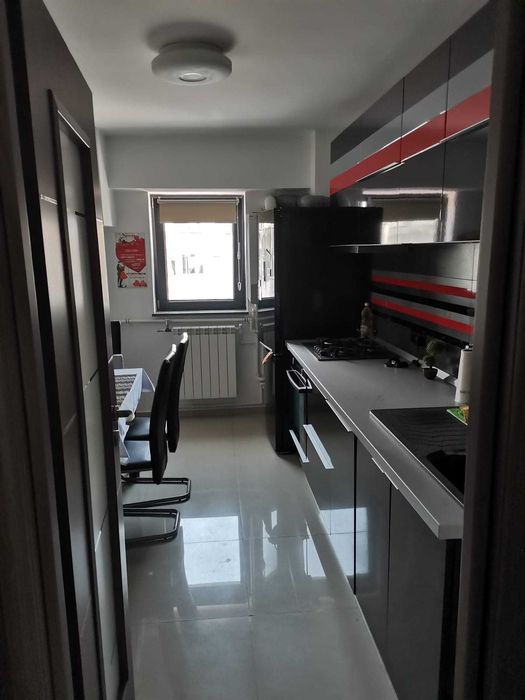 Închiriere Apartament 3 Camere – Zona Tomis III