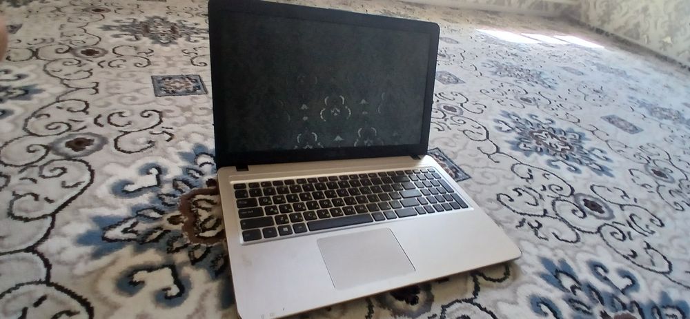 Noutbuk.Asus ideal