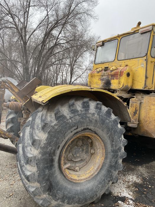 Трактор К-700 в хорошем состояний