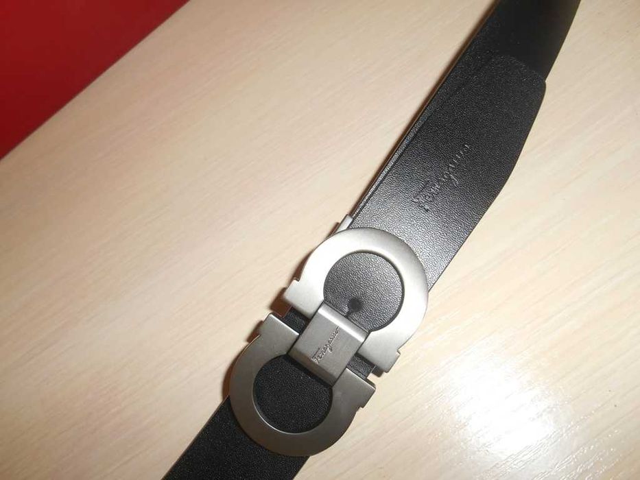 În stoc Curea pentru bărbaț, femeie Salvatore Ferragamo piele