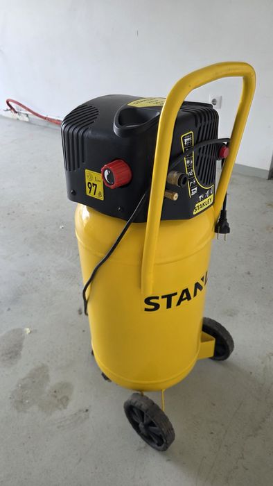 Compresor 50L Stanley D230 "NOU"