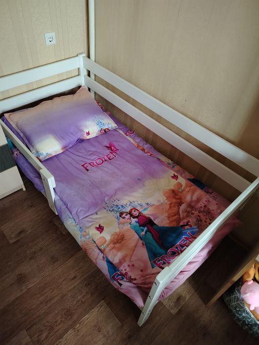 Продам кровать детскую