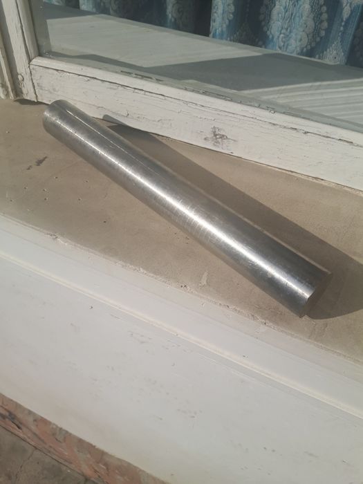 Титан прут.сотилади