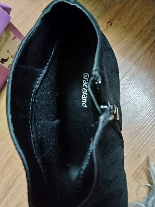 Botine negre din velur Graceland