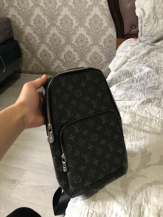 Барсетка louis vuitton почти новый