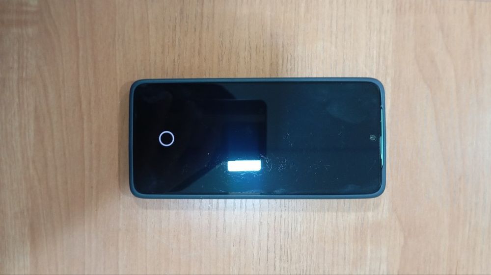 Redmi Note 12 
holati ideal 
karobka dok bor hamma narsa 
joyi 128 gb