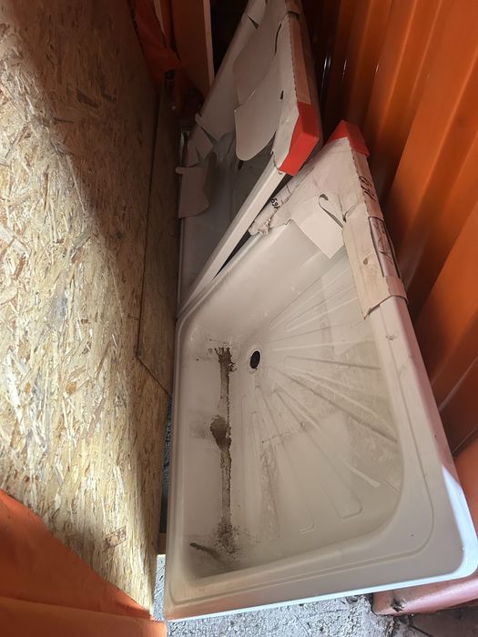 Продам  поддоны для душевых Antika 80*80*15, + сифон в наборе