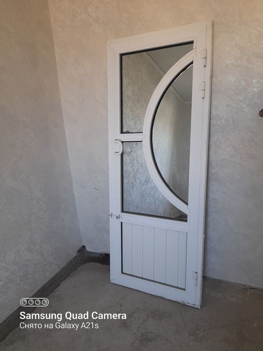 Продаётся дверь аква