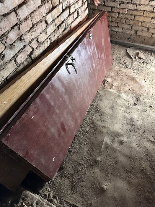 Продам входную дверь